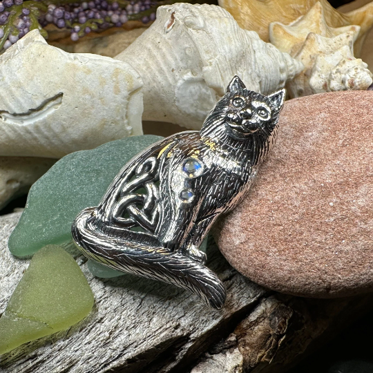 Salem Celtic Cat Necklace in Sterling Silver — view 9