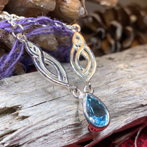 Load image into Gallery viewer, Lilias Celtic Knot Necklace in Sterling Silver
