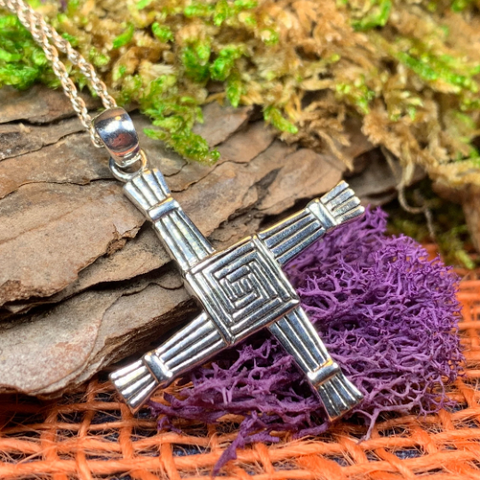 Load image into Gallery viewer, Large Irish Saint Brigid’s Cross Necklace
