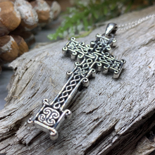 Load image into Gallery viewer, Scottish Skinnet Cross Necklace
