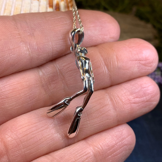 Lady Diver Necklace in Sterling Silver