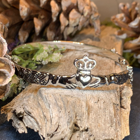 Claddagh Irish Bracelet in sterling silver