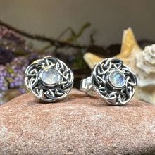 Load image into Gallery viewer, Alfiva Celtic Earrings
