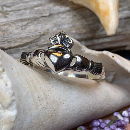 Dunlavin Claddagh Ring in sterling silver