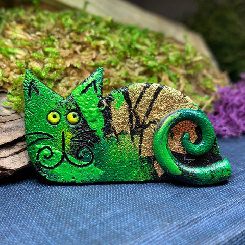 Load image into Gallery viewer, Quirky Cat Brooch
