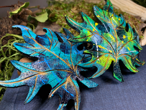 Load image into Gallery viewer, Splatter Maple Leaf Pin
