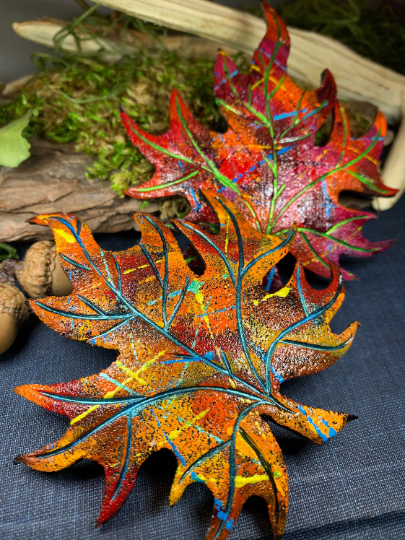 Load image into Gallery viewer, Splatter Maple Leaf Pin
