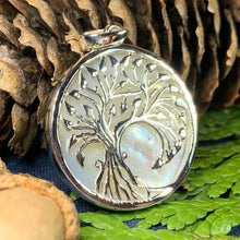 Load image into Gallery viewer, Arianrhod Tree of Life Shell Necklace 04
