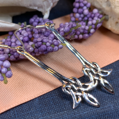 Load image into Gallery viewer, Celtic Flame Earrings

