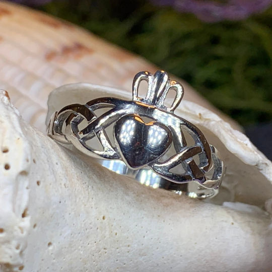 Irish Claddagh Trinity Knot Ring in Sterling Silver