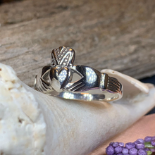 Load image into Gallery viewer, Ardmore Claddagh Ring

