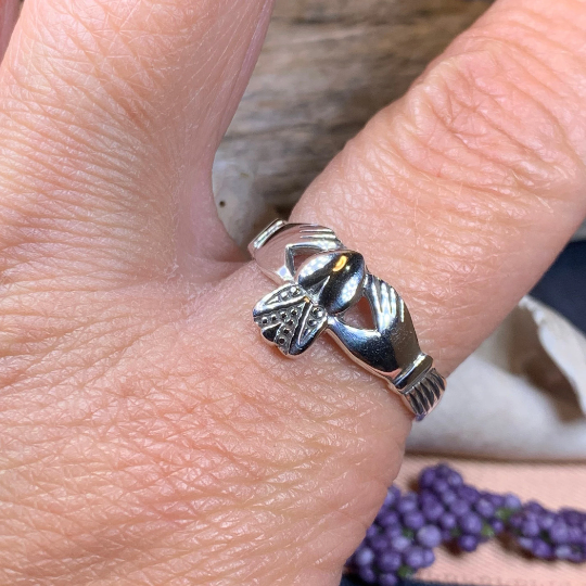 Ardmore Irish Claddagh Ring in Sterling Silver — view 5