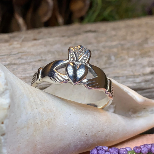 Ardmore Irish Claddagh Ring in Sterling Silver — view 3