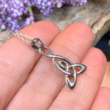 Load image into Gallery viewer, Mother&#39;s Knot Necklace
